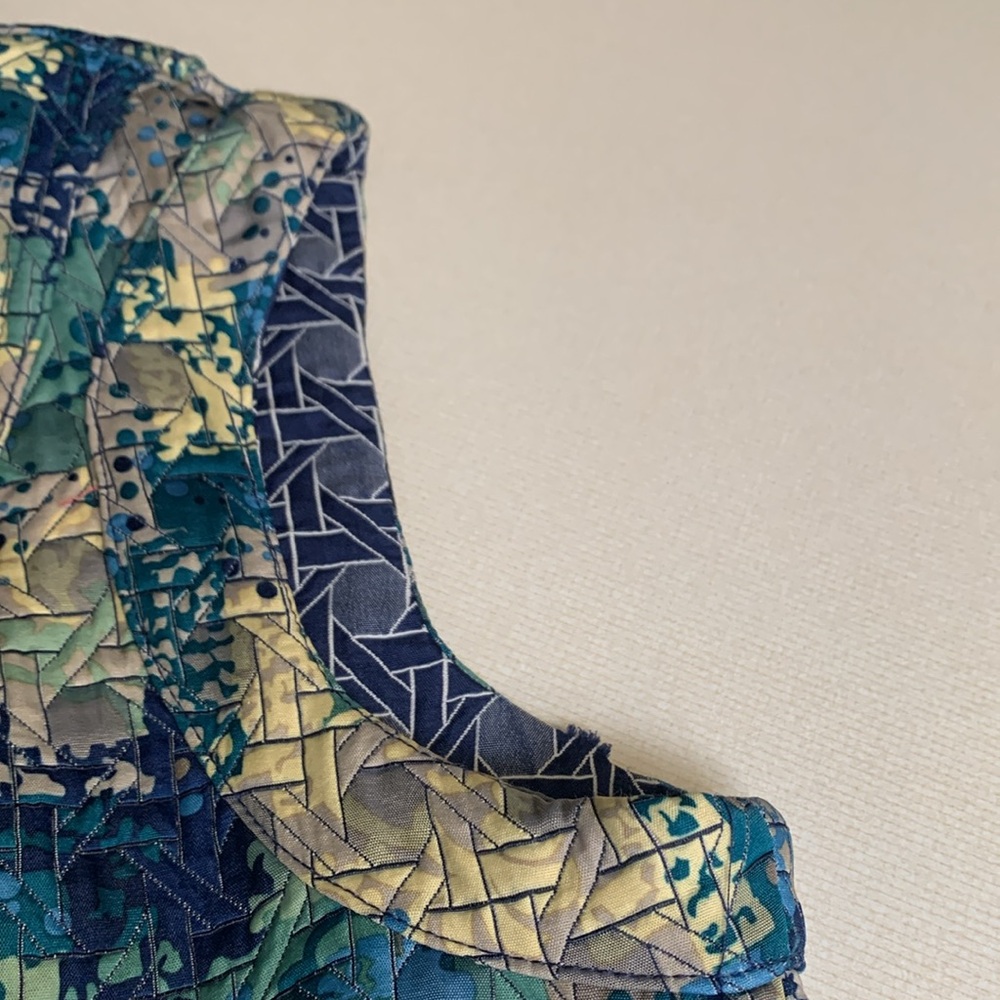 Handmade Reversible Women’s Vest - Picture 7 of 9